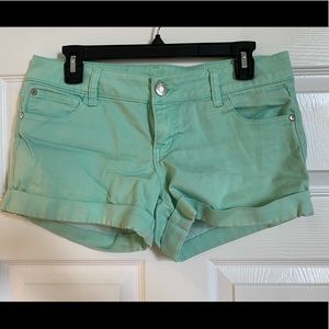 Mint shorts size 9